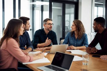 Peut-on travailler pendant un préavis payé non effectué