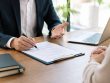 Comment faire un contrat : étapes, clauses essentielles et conseils juridiques