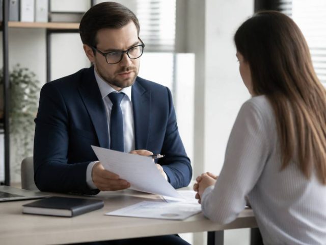 Salaire fixe et variable : règles juridiques et obligations de l’employeur